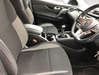 Used Nissan Qashqai 2020 for sale - 76562102: Photo