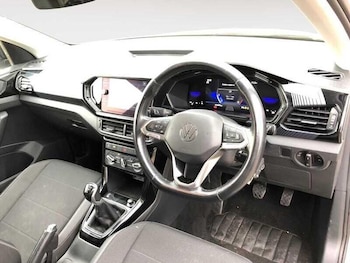 Used Volkswagen T-Cross 2023 for sale - 76135904: Photo 2