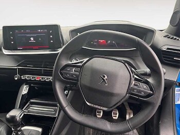 Used Peugeot 2008 2023 for sale - 78617646: Photo