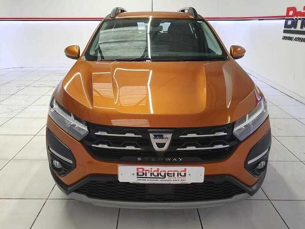 Used Dacia Sandero Stepway 2022 for sale - 76137379: Photo 2