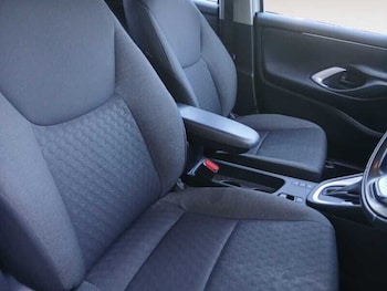 Used Toyota Yaris 2023 for sale - 78984012: Photo