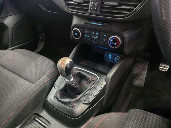 Used Ford Focus 2019 for sale - 76137934: Photo 18