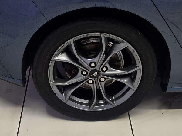 Used Ford Focus 2019 for sale - 76137934: Photo 8
