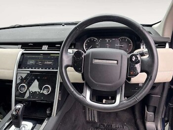 Used Land Rover Discovery Sport 2019 for sale - 78040457: Photo