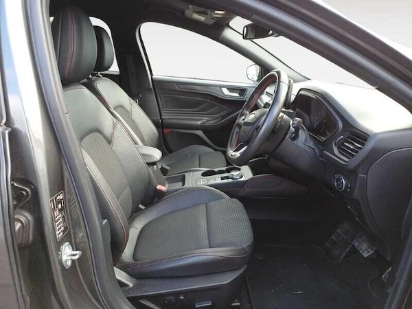 Used Ford Focus 2020 for sale - 76296039: Photo 4