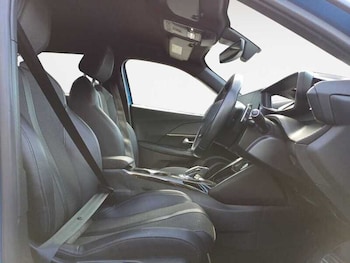 Used Peugeot 2008 2021 for sale - 78555211: Photo