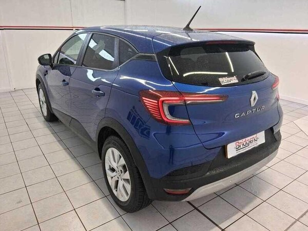 Used Renault Captur 2022 for sale - 76136531: Photo 4