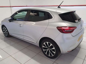 Used Renault Clio 2020 for sale - 79309887: Photo