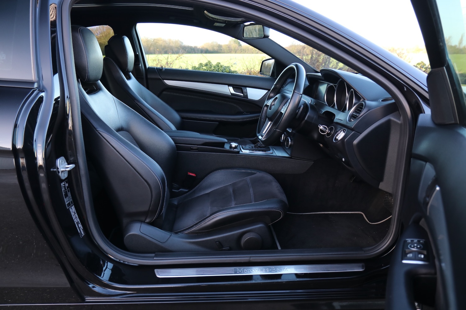 Used Mercedes-Benz C Class 2014 for sale - 77262274: Photo 34