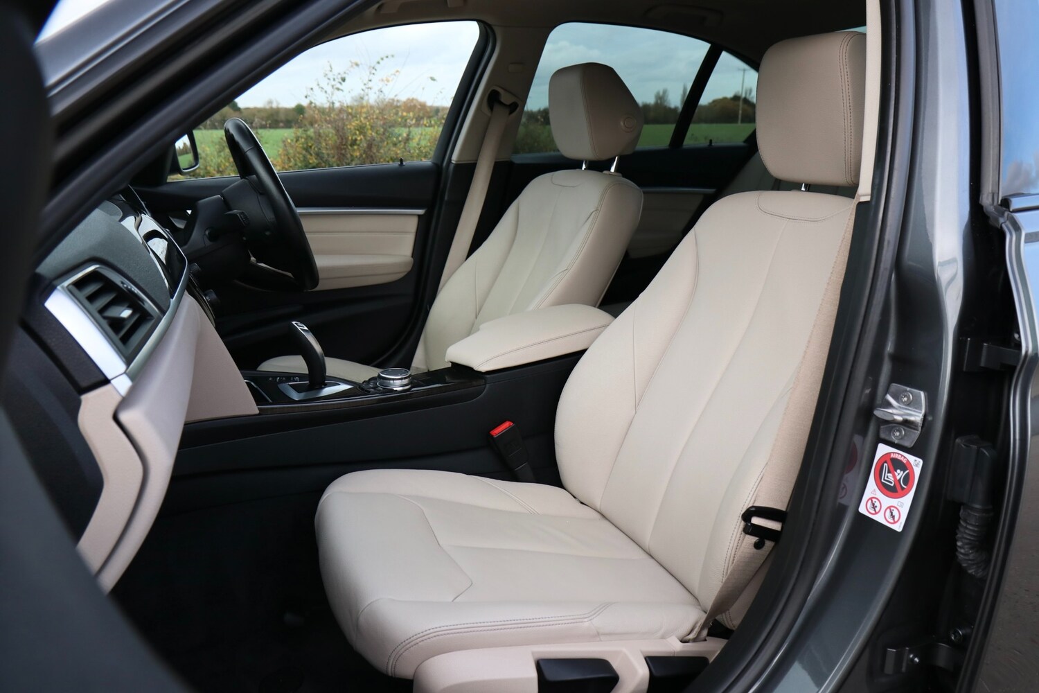 Used BMW 3 Series 2016 for sale - 77262921: Photo 10