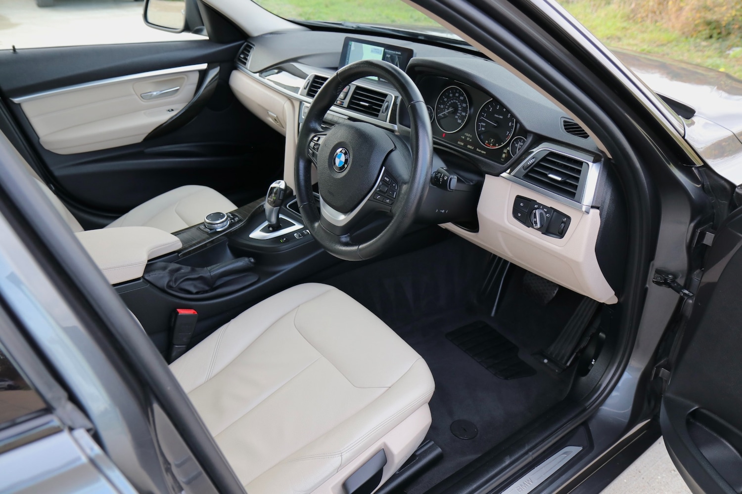 Used BMW 3 Series 2016 for sale - 77262921: Photo 32