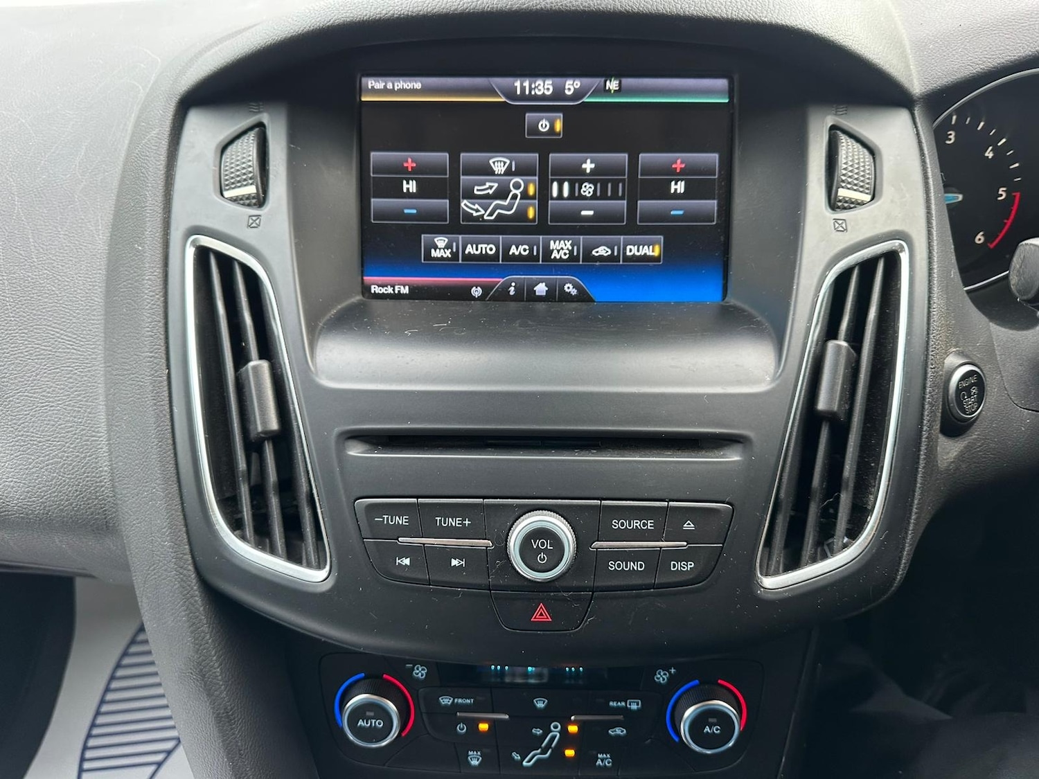 Used Ford Focus 2015 for sale - 76669282: Photo 15