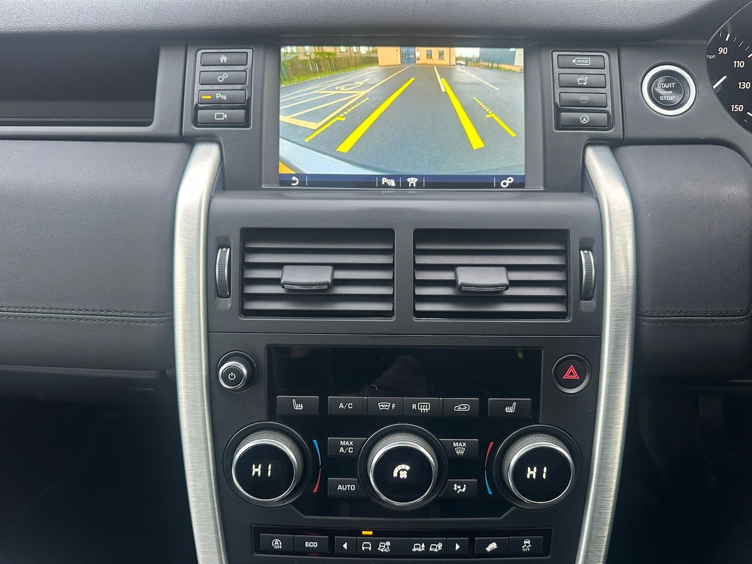 Used Land Rover Discovery Sport 2018 for sale - 76723380: Photo 14