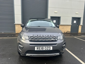 Used Land Rover Discovery Sport 2018 for sale - 76723380: Photo