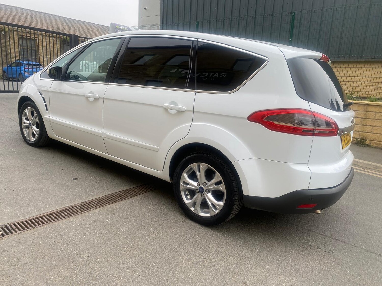 Used Ford S-Max 2013 for sale - 72336927: Photo 12