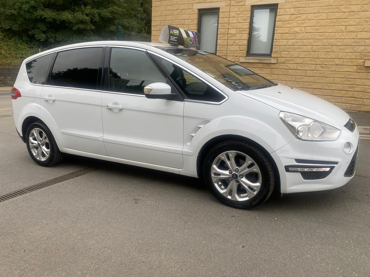 Used Ford S-Max 2013 for sale - 72336927: Photo 2