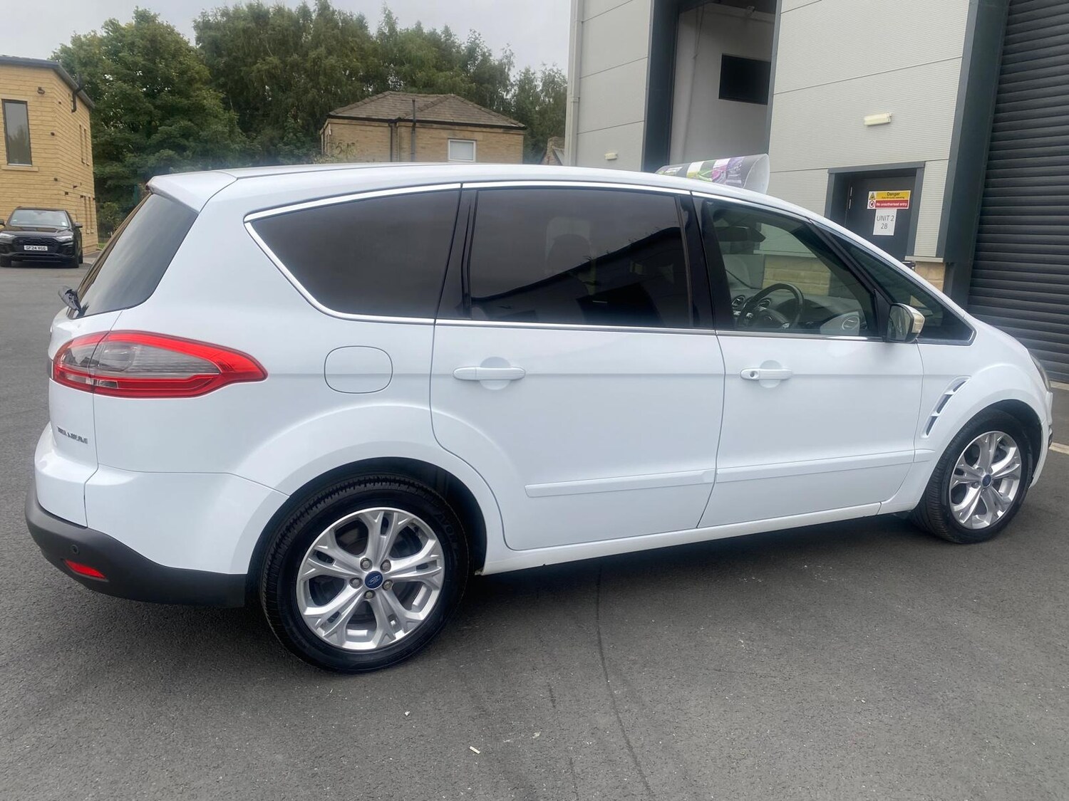 Used Ford S-Max 2013 for sale - 72336927: Photo 22