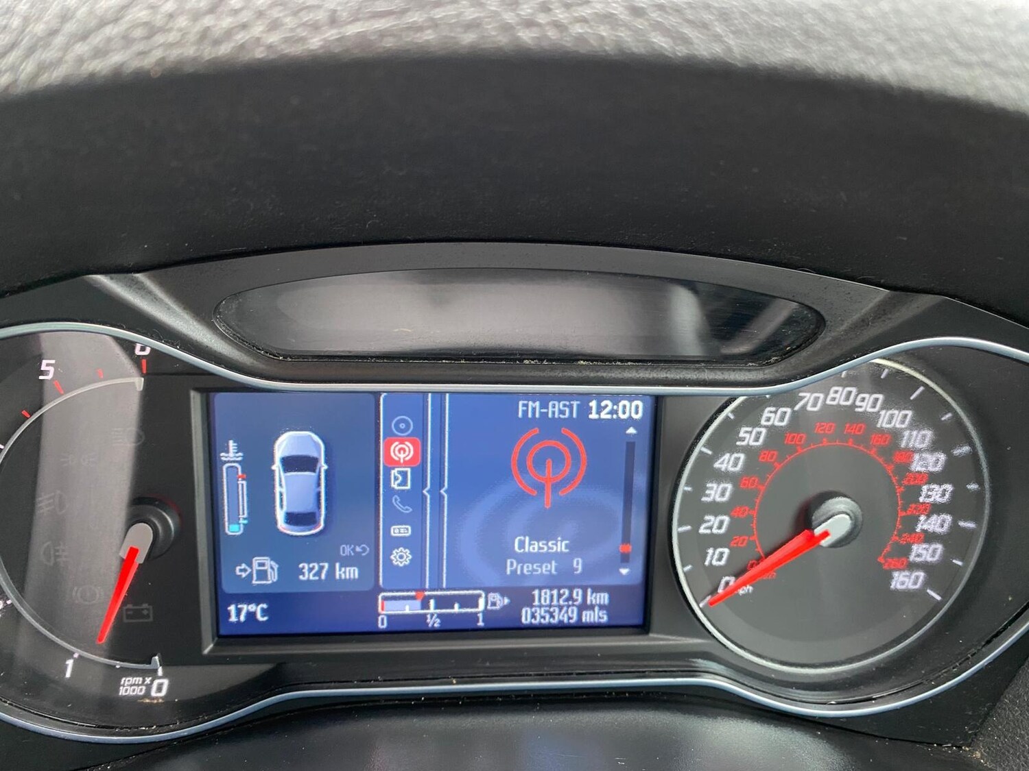 Used Ford S-Max 2013 for sale - 72336927: Photo 25