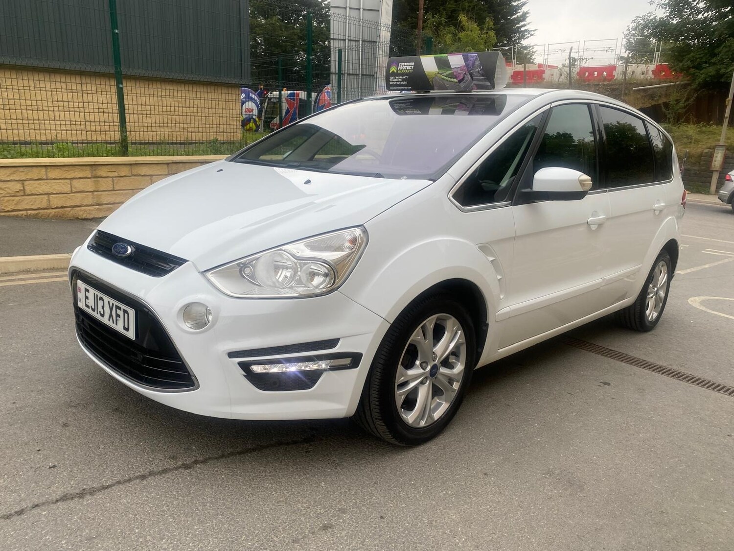 Used Ford S-Max 2013 for sale - 72336927: Photo 8