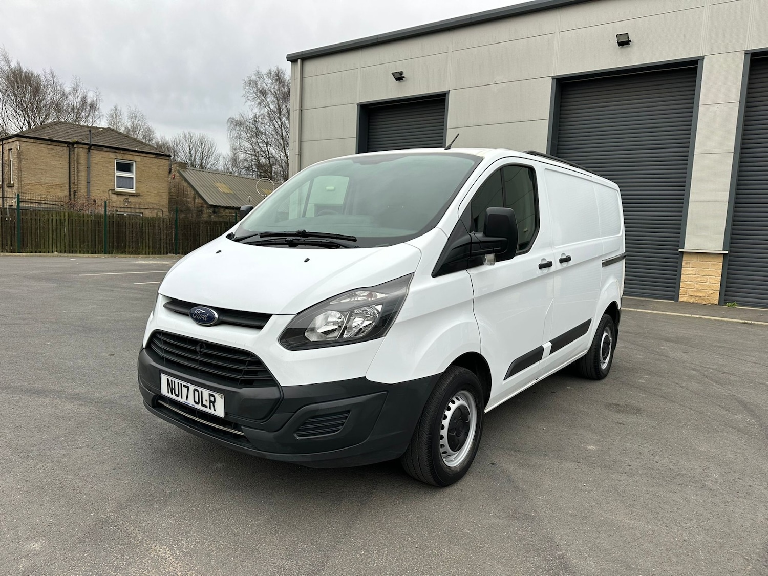 Used Ford Transit Custom 2017 for sale - 78060738: Photo 2