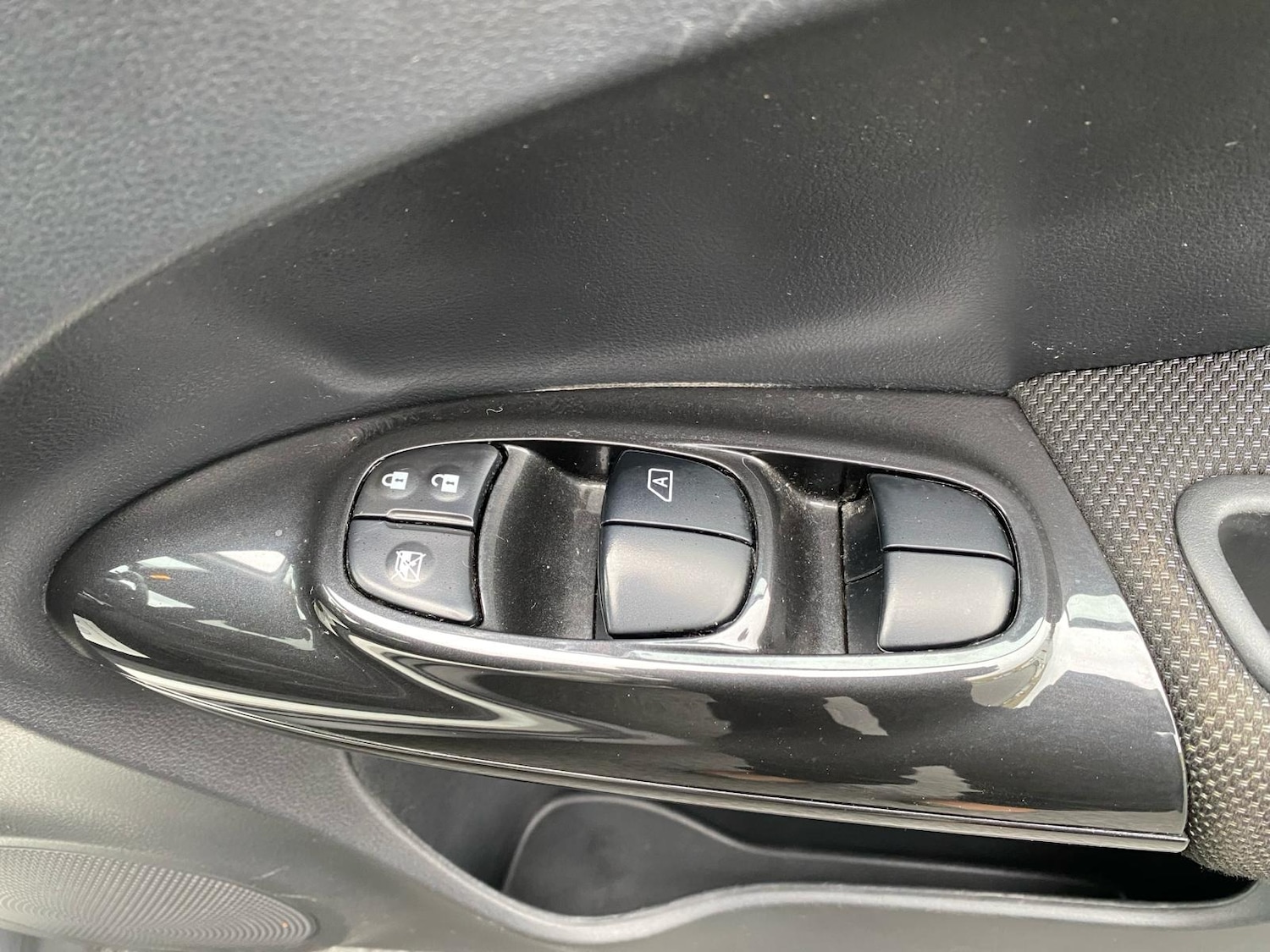 Used Nissan Juke 2017 for sale - 70142381: Photo 24