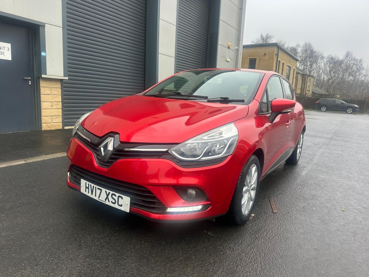 Used Renault Clio 2017 for sale - 77508876: Photo 3