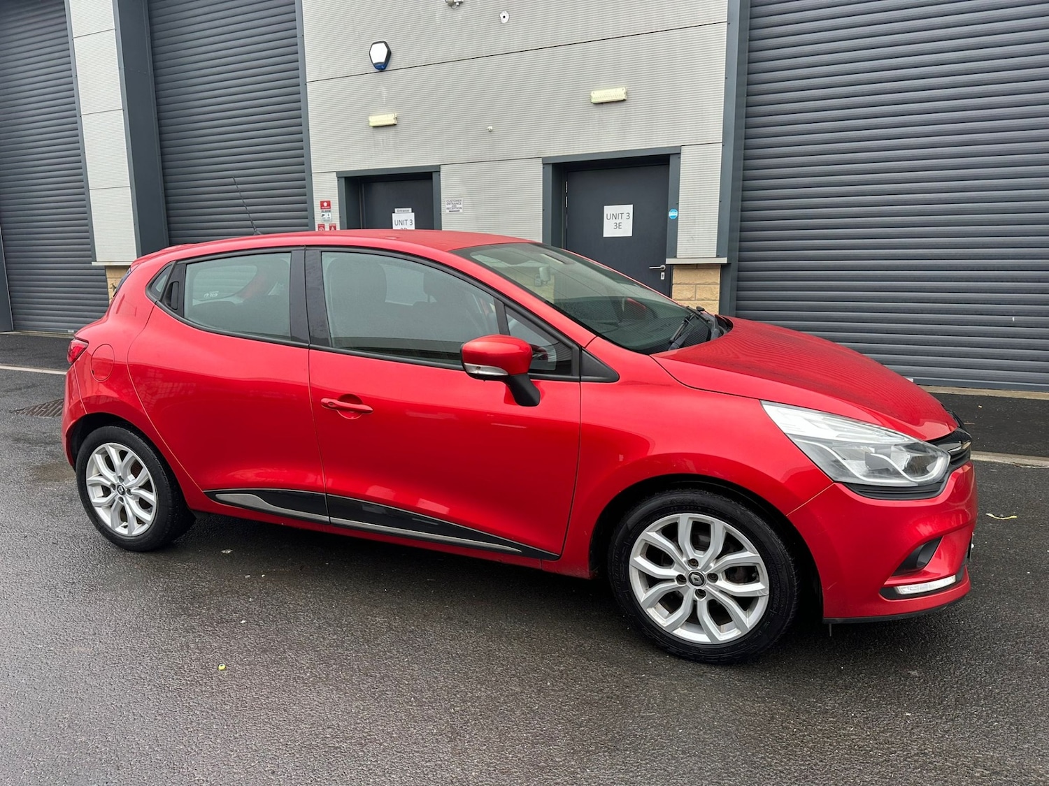 Used Renault Clio 2017 for sale - 77508876: Photo 4