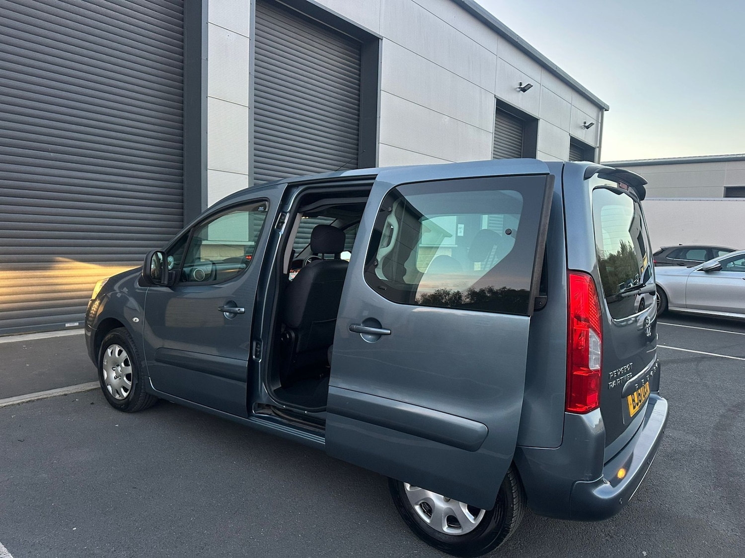 Used Peugeot Partner Tepee 2011 for sale - 76407687: Photo 11