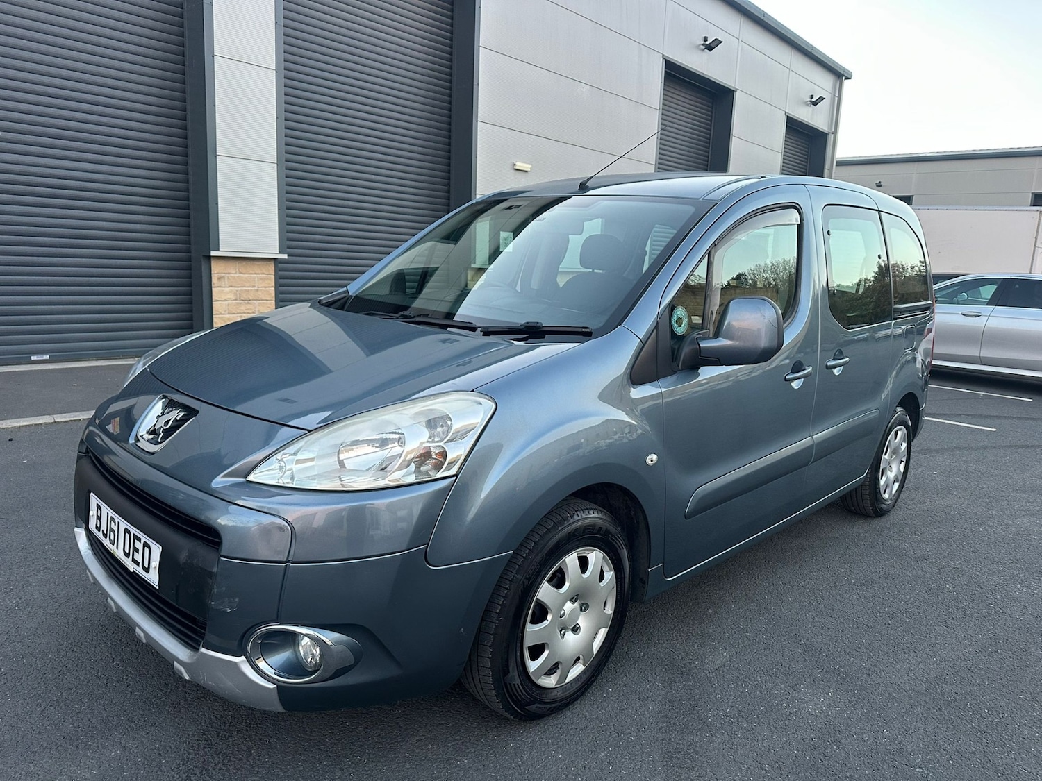 Used Peugeot Partner Tepee 2011 for sale - 76407687: Photo 18