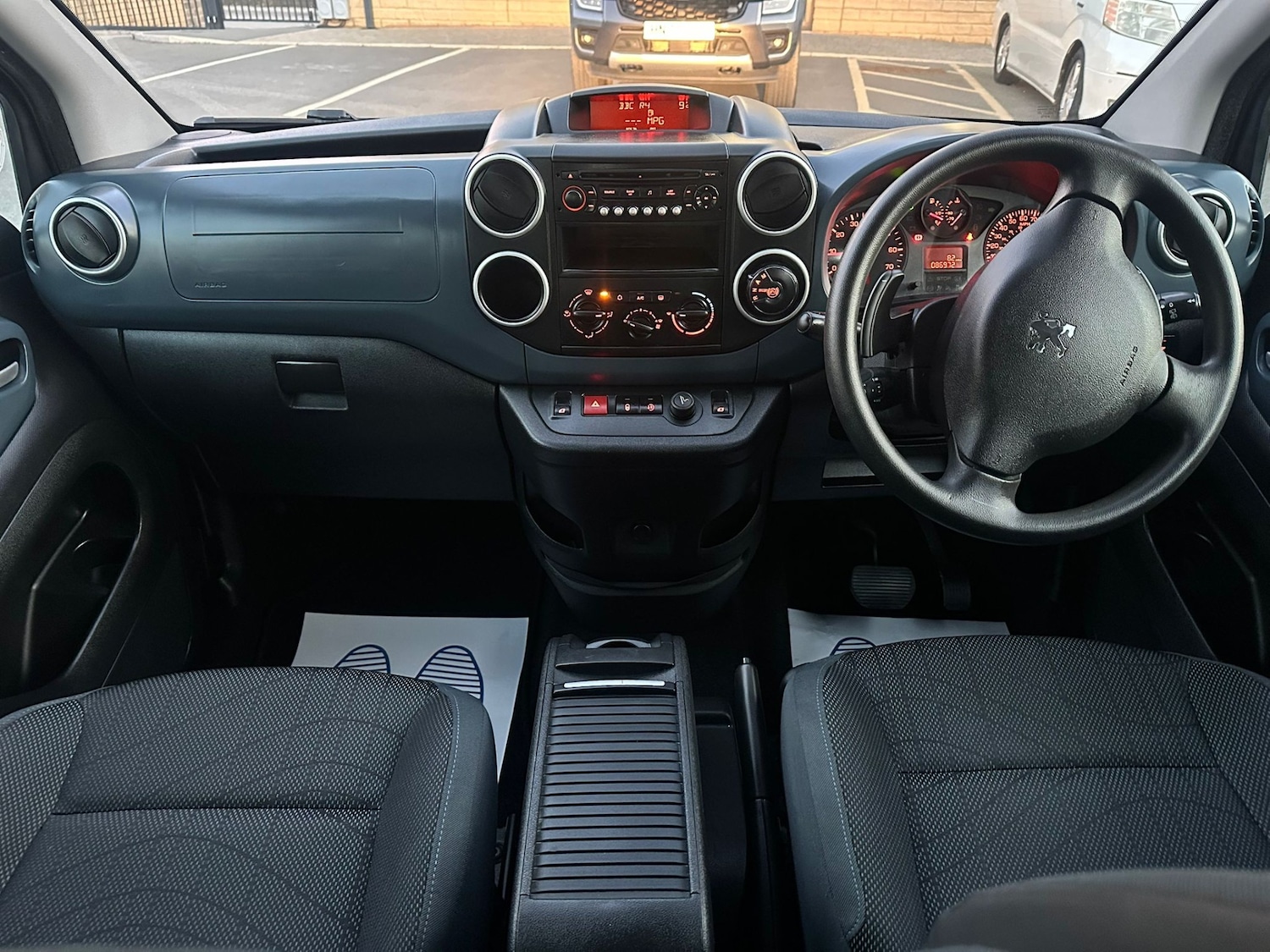 Used Peugeot Partner Tepee 2011 for sale - 76407687: Photo 19