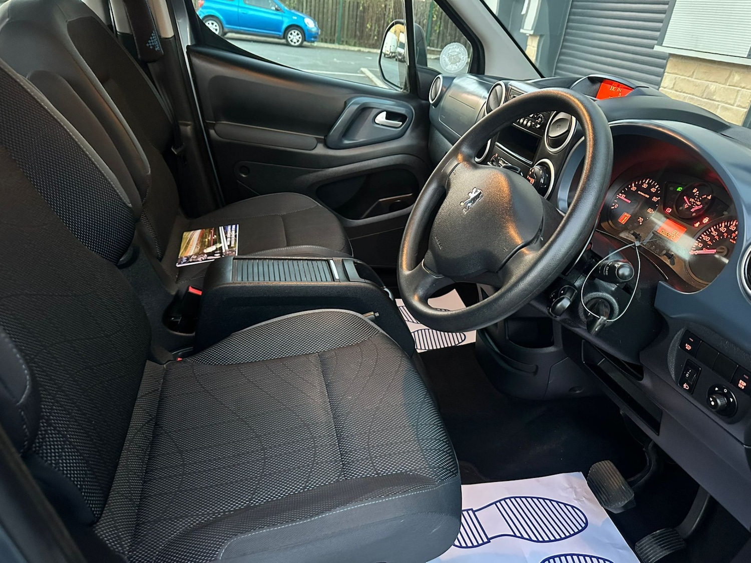 Used Peugeot Partner Tepee 2011 for sale - 76407687: Photo 24