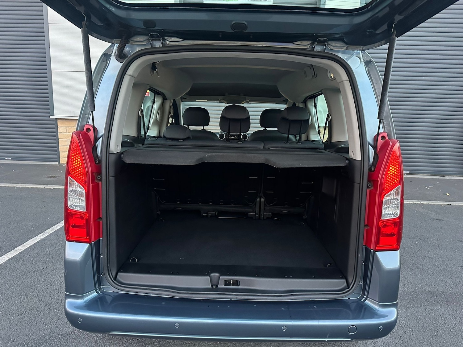 Used Peugeot Partner Tepee 2011 for sale - 76407687: Photo 6