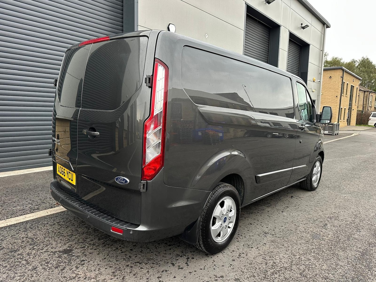 Used Ford Transit Custom 2016 for sale - 76004637: Photo 2