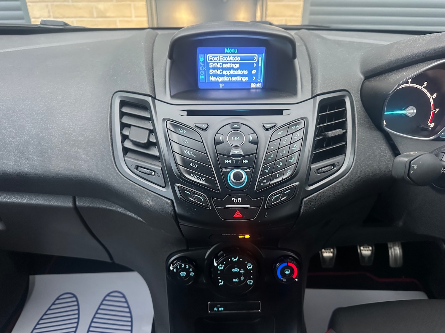 Used Ford Fiesta 2017 for sale - 76968327: Photo 10