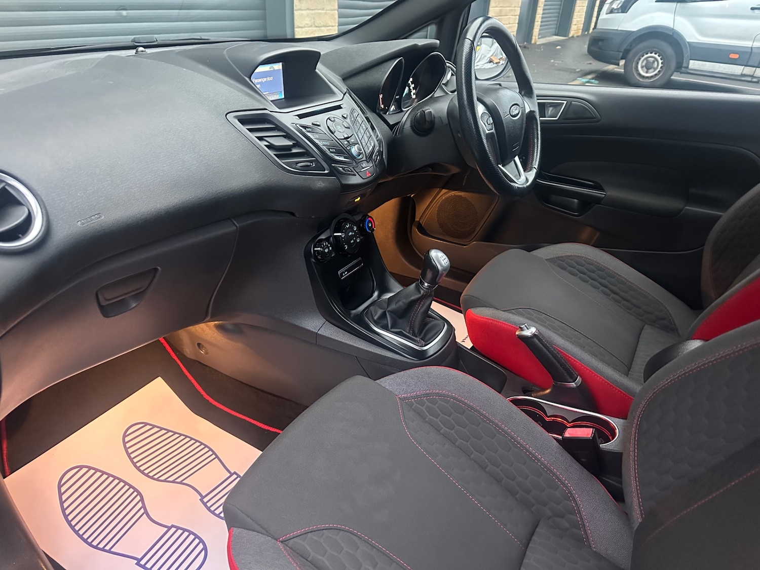 Used Ford Fiesta 2017 for sale - 76968327: Photo 8