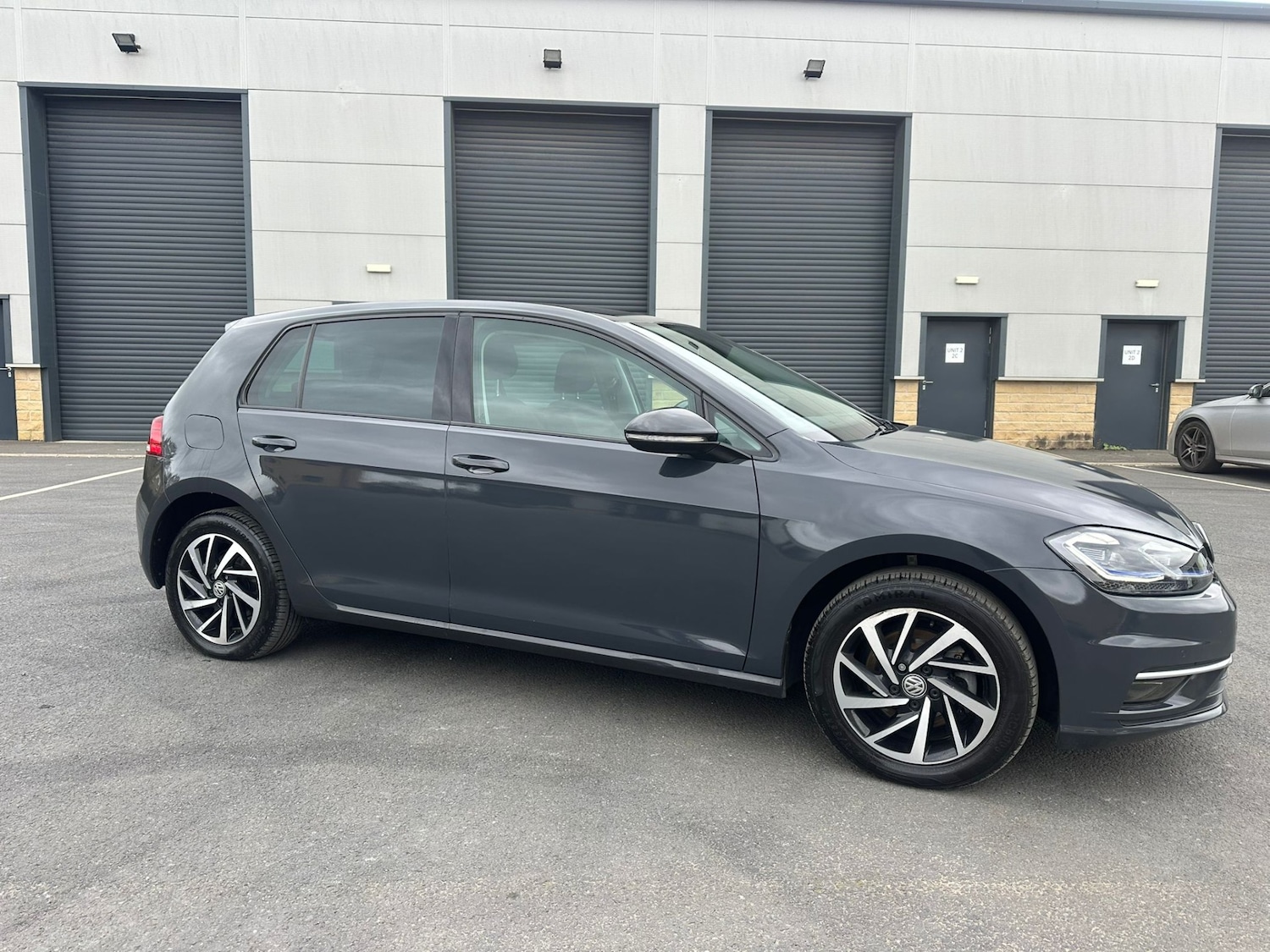 Used Volkswagen Golf 2019 for sale - 78135214: Photo 6