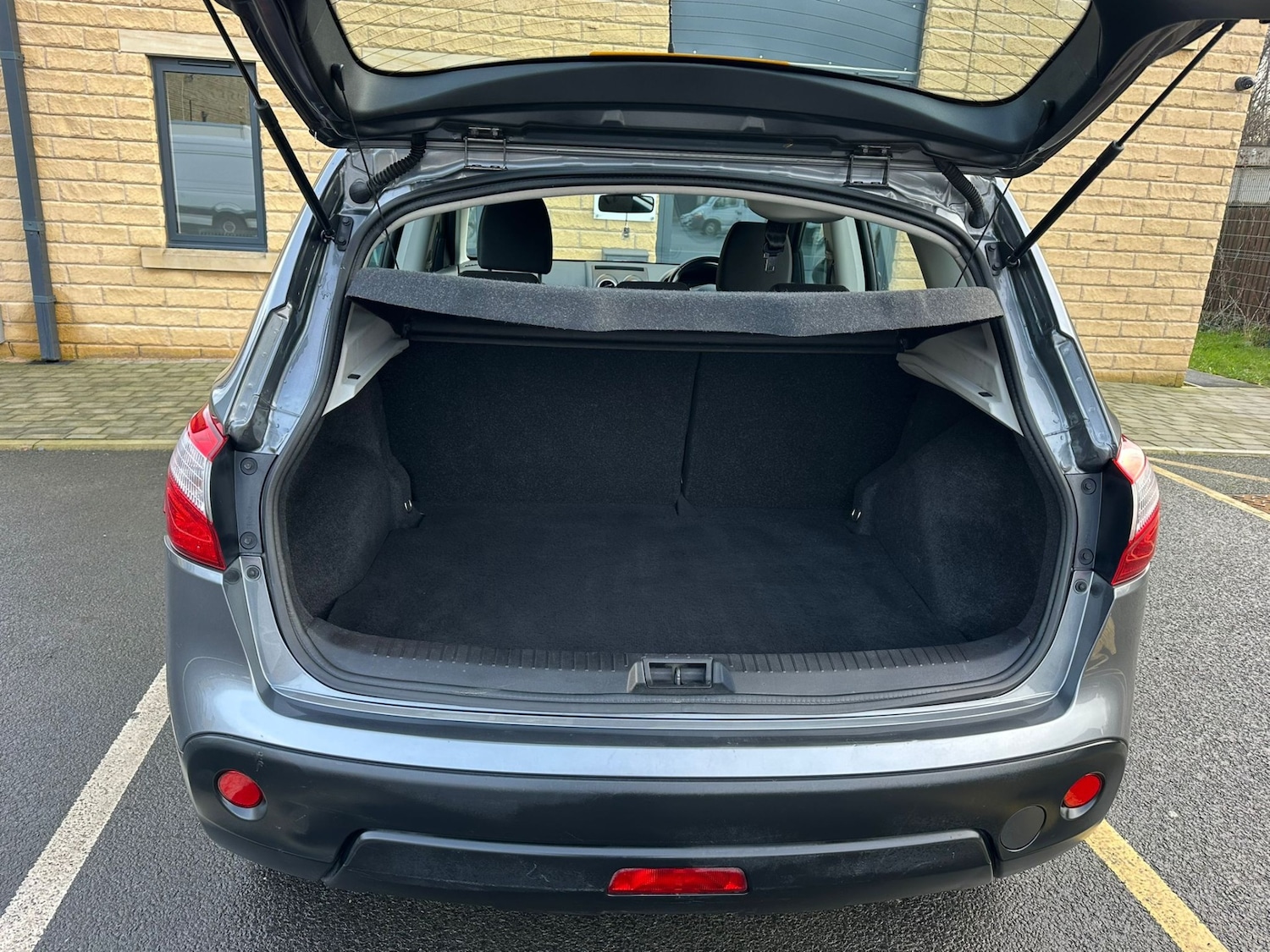 Used Nissan Qashqai 2013 for sale - 77400380: Photo 12