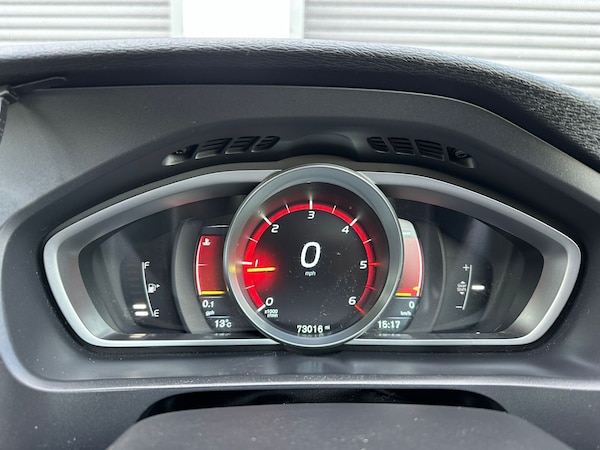 Used Volvo V40 2015 for sale - 76174308: Photo 21