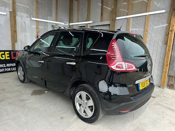 Used Renault Scenic 2011 for sale - 75022160: Photo