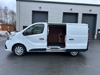 Used Renault Trafic 2017 for sale - 77536082: Photo