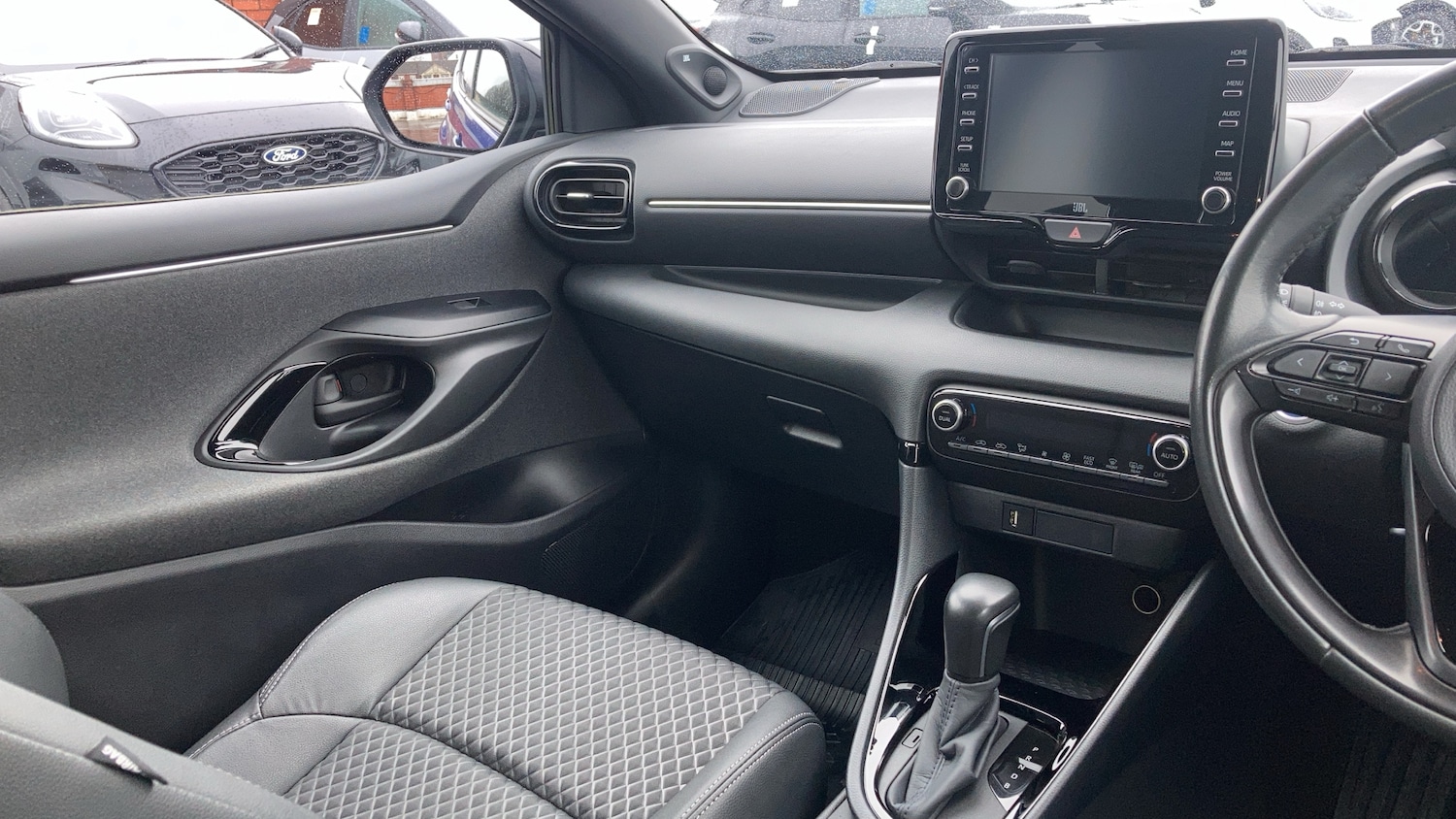 Used Toyota Yaris 2020 for sale - 77151043: Photo 18