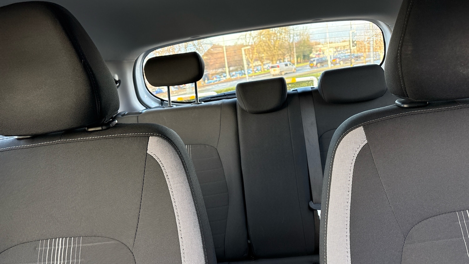 Used Hyundai i10 2023 for sale - 77718486: Photo 15