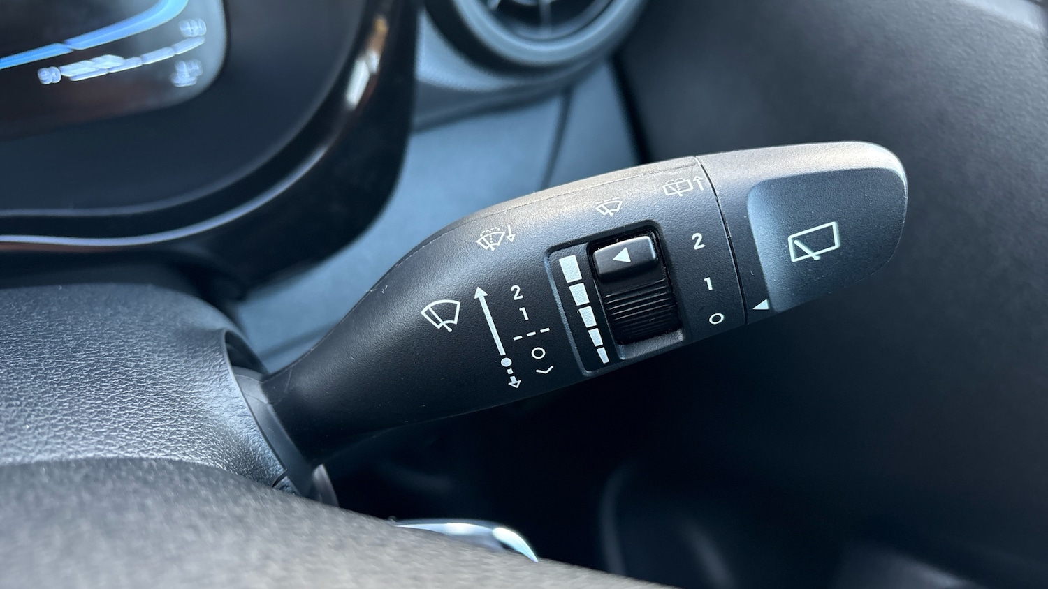 Used Hyundai i10 2023 for sale - 77718486: Photo 22