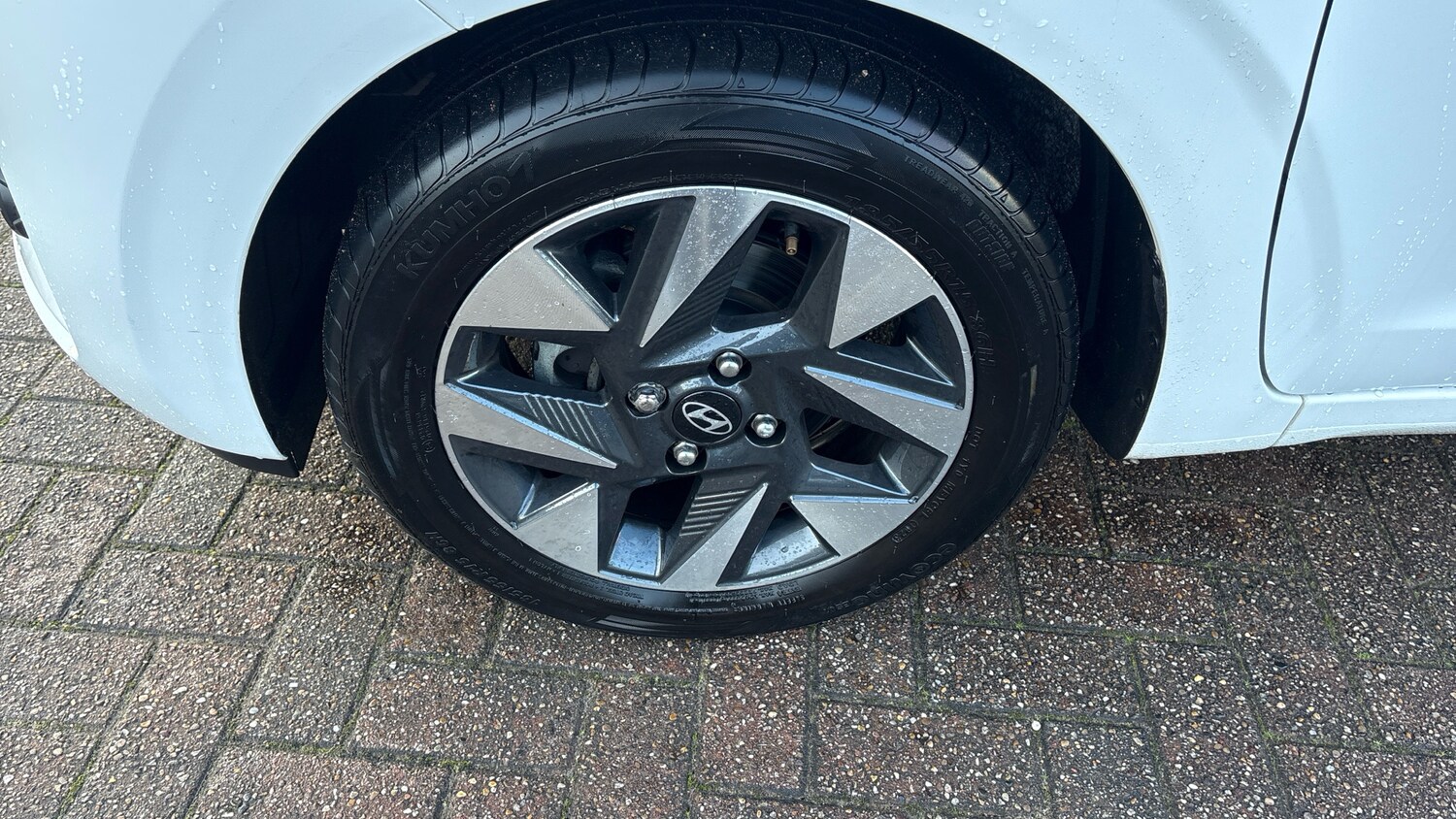 Used Hyundai i10 2023 for sale - 77718486: Photo 35