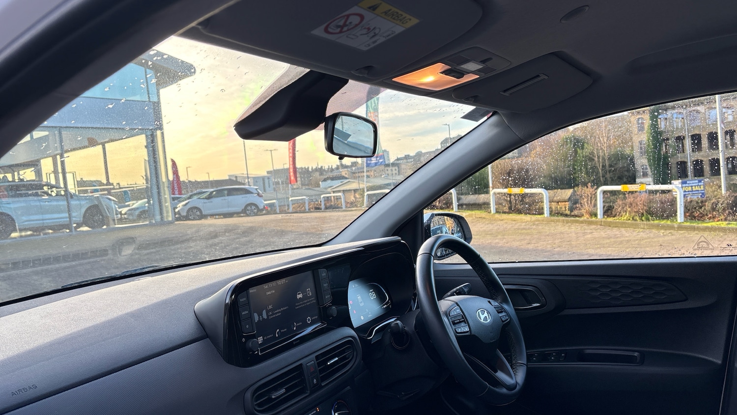 Used Hyundai i10 2023 for sale - 77718486: Photo 9