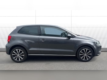 Used Volkswagen Polo 2017 for sale - 78549363: Photo