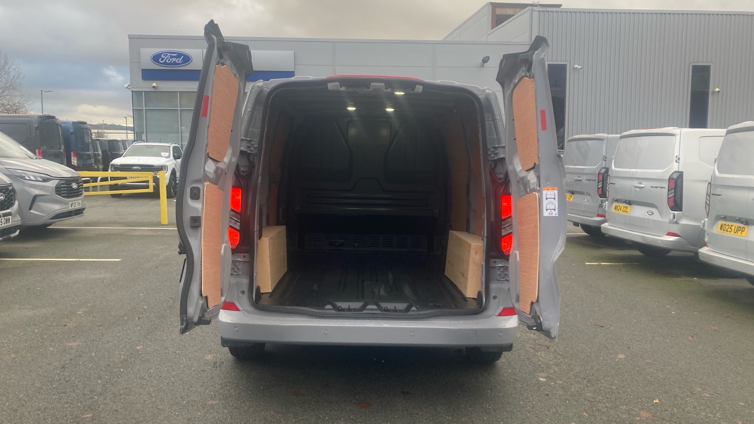 Used Ford Transit Custom 2025 for sale - 77032773: Photo 3