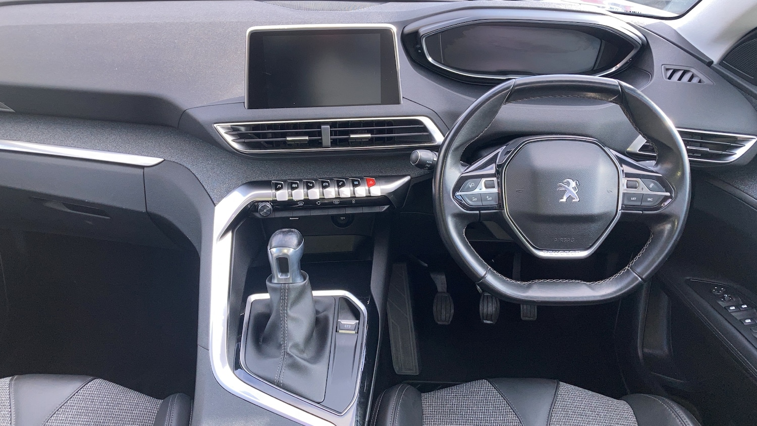 Used Peugeot 3008 2018 for sale - 76490461: Photo 14