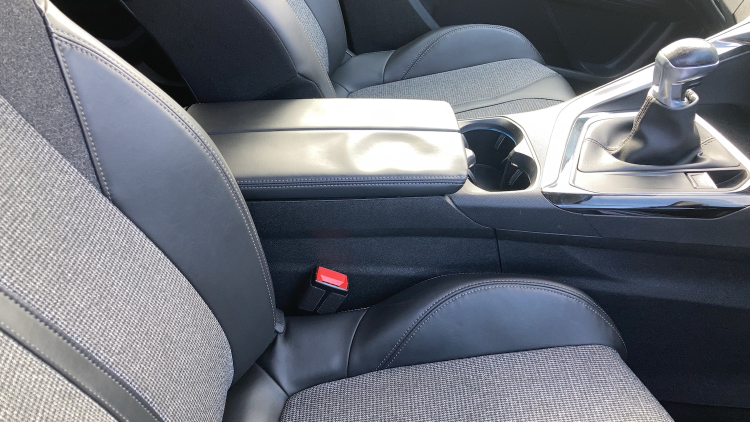 Used Peugeot 3008 2018 for sale - 76490461: Photo 16