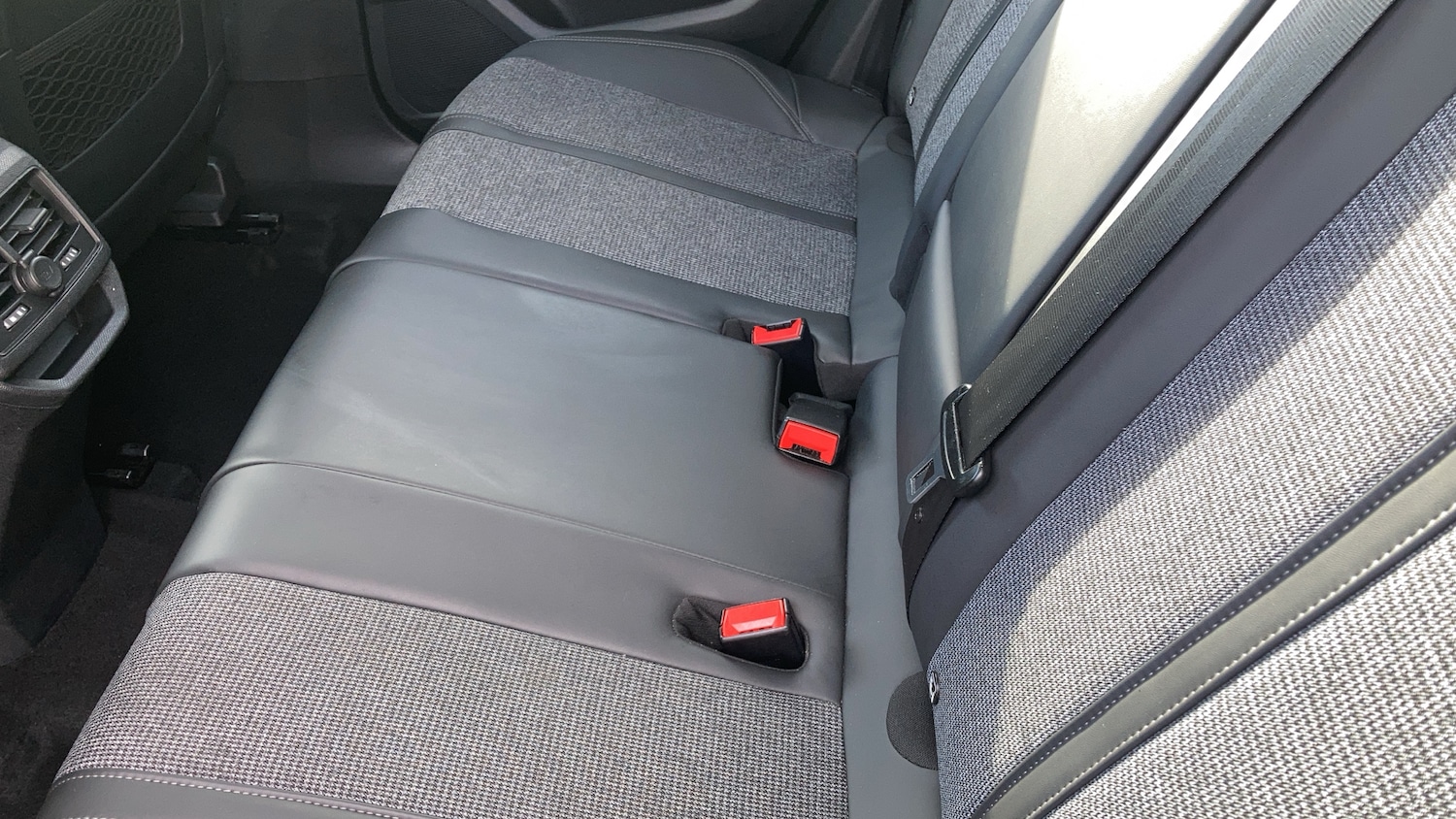 Used Peugeot 3008 2018 for sale - 76490461: Photo 25